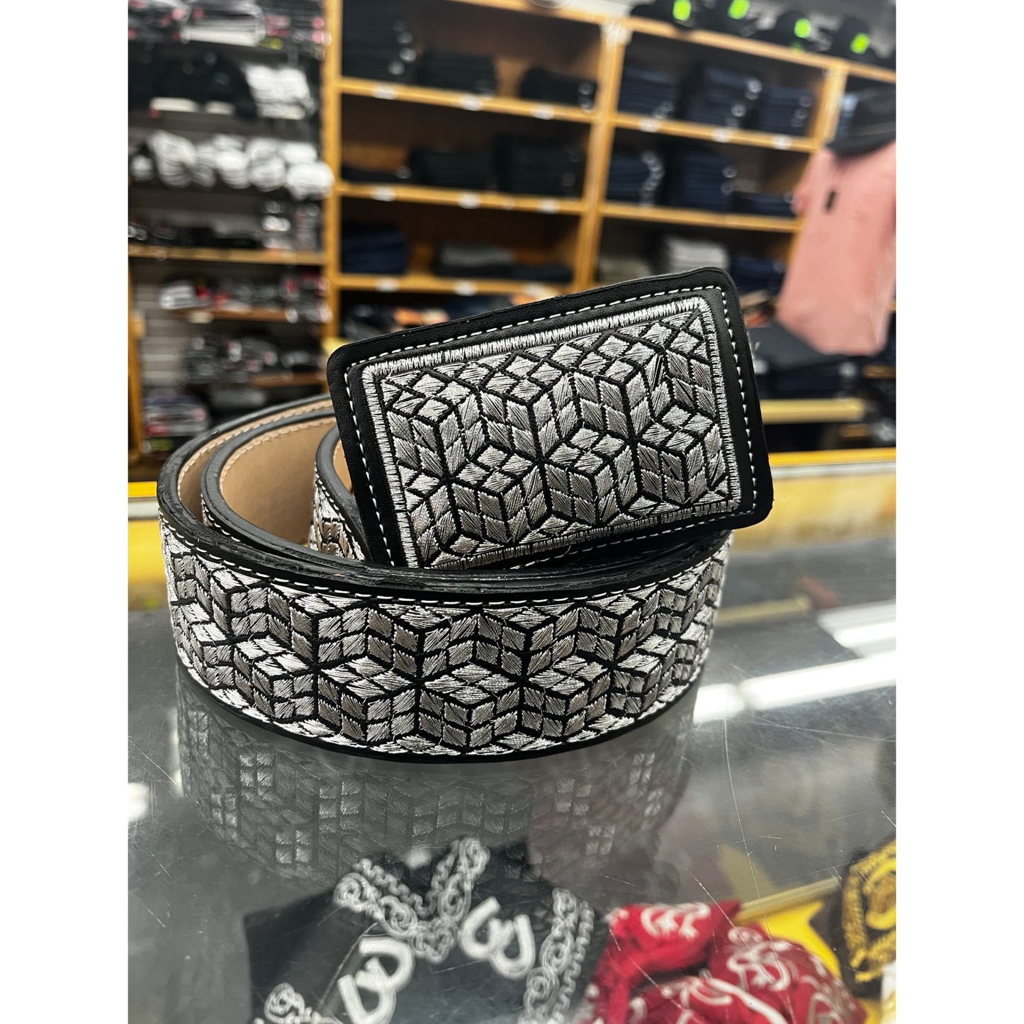 Cinto Vaquero Bordado Ancho 2" Negro con Plata de Grecas