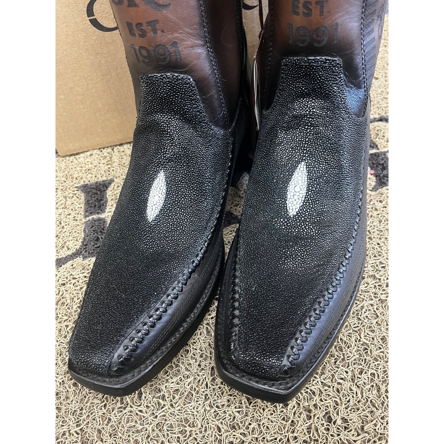 Bota de Mantarraya Original Negra con Horma Dubai | CUADRA