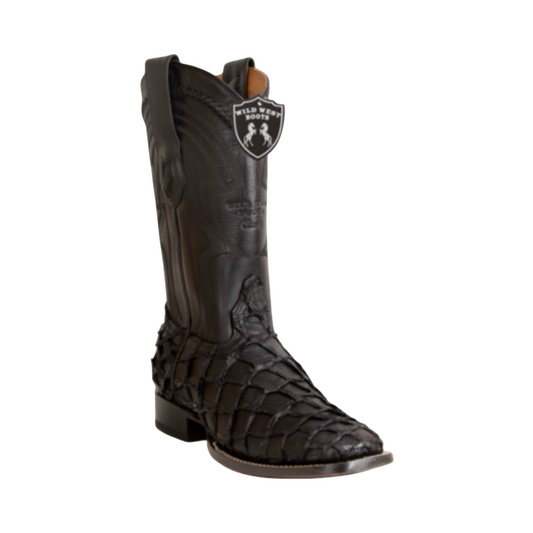 Bota de pirarucu negra con punta ranchera.