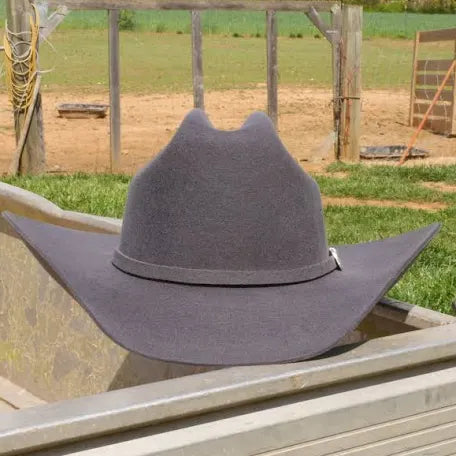 Sombrero Stetson 4X Deadwood Gris, elegancia moderna con toque tradicional